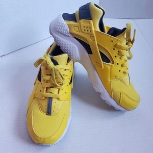 Nike Huarache Run Youth Sneakers Size 6.5Y